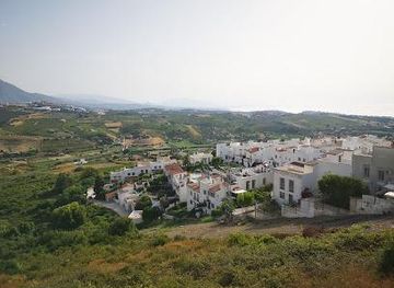 gibraltar/moorish-castle/attraction/urb-manilva-beach