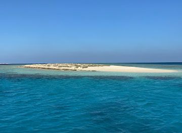 egypt/marsa-alam/attraction/wadi-el-gemal-dolphin-house