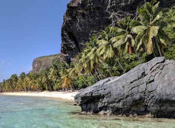 dominican-republic/samana/attraction/playa-madama