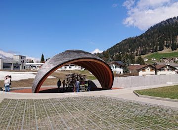 switzerland/graubunden/attraction/riesenkugelbahn