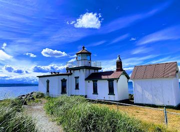 washington/olympic-national-park/attraction/west-point-lighthouse