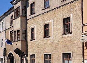 slovakia/bratislava/attraction/universitas-istropolitana