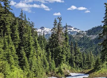 washington/northern-cascades/attraction/lake-ann-trailhead