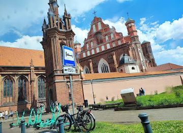 lithuania/vilnius/old-town/attraction/st-anne-s-church