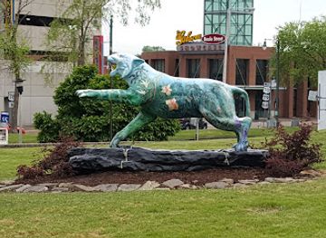 tennessee/memphis/attraction/elvis-statue