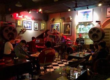 vietnam/hanoi/attraction/binh-minh-jazz-club