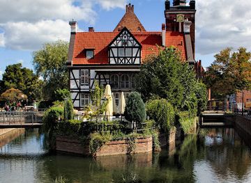 poland/pomerania/attraction/bread-bridge-bridge-of-love