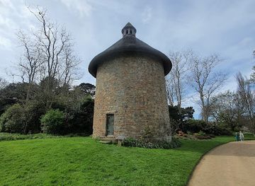 jersey/st-catherine-s-breakwater/attraction/the-botanic-gardens-at-samares-manor