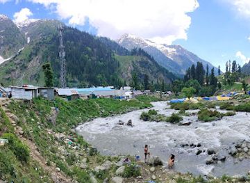 india/kashmir-valley/attraction/chandanwadi