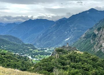 italy/aosta-valley/attraction/chenal-castle