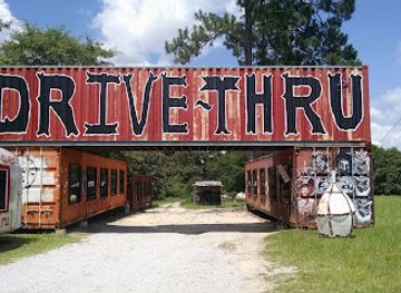 alabama/blount-mountain/attraction/museum-of-wonder-drive-thru