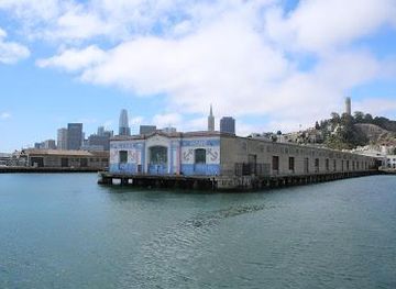california/bay-area/attraction/pier-33