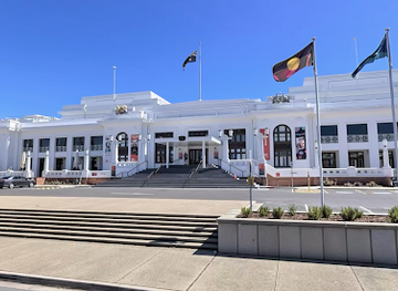 australia/canberra/parliamentary-triangle/attraction/canberra-s-national-triangle-self-guided-walking-tour