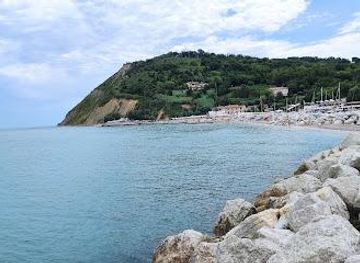 san-marino/faetano/attraction/baia-di-vallugola