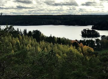 sweden/ostergotland/attraction/hastenas-kyrkskog