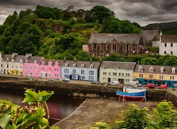 united-kingdom/isle-of-skye/attraction/colour-house-viewpoint