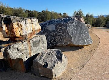 australia/australian-capital-territory/attraction/national-rock-garden