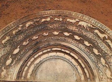 sri-lanka/anuradhapura/attraction/anuradhapura-moonstone