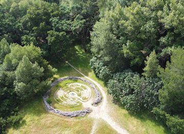 california/martinez/attraction/alhambra-rock-labyrinth-martinez-public-art