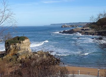 spain/santander/attraction/monumento-a-neptuno-nino-ramon-muriedas