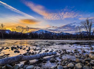 montana/bitterroot-national-forest/attraction/skalkaho-bend-park
