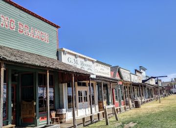 kansas/glaciated-region/attraction/boot-hill-museum