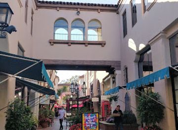 california/santa-barbara/attraction/scavenger-hunt-walking-tours-santa-barbara