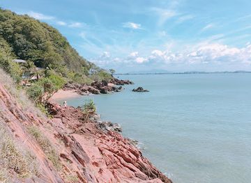 thailand/eastern-thailand/attraction/the-pink-coast-lan-hin-chomphu