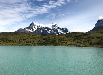argentina/torres-del-paine-national-park/attraction/grey-refuge-trailhead