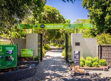 australia/riverina/attraction/wagga-wagga-zoo-aviary