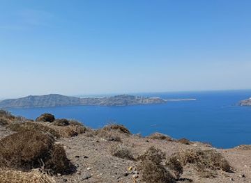greece/santorini/imerovigli/attraction/cliff-viewpoint