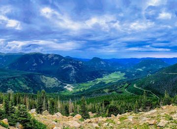 colorado/rocky-mountain-national-park/attraction/rainbow-curve-overlook