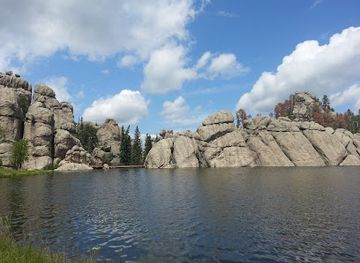 south-dakota/needles-highway/attraction/sylvan-lake-dam-and-overlook