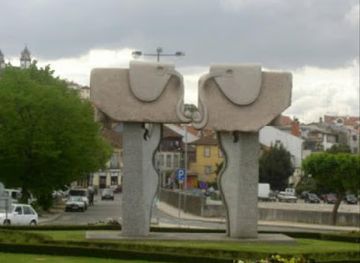 portugal/viseu/attraction/homenagem-ao-fadista-viseense-hilario