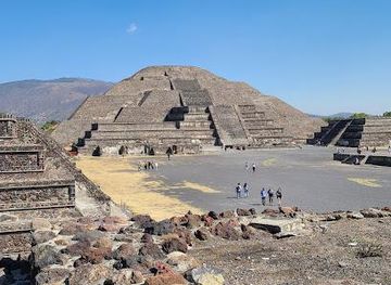 mexico/mexico-city/attraction/pyramids-of-teotihuacan