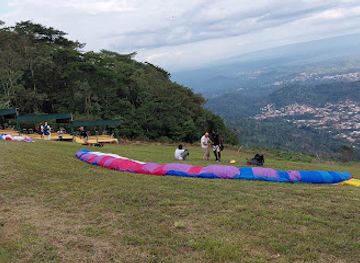 ghana/kwahu/attraction/paragliding-take-off-point