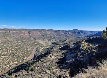 new-mexico/jemez-mountains/attraction/white-rock-overlook
