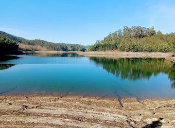 portugal/braga/attraction/praia-fluvial-do-ermal-ilha-do-ermal