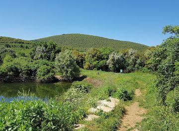 israel/galilee-region/attraction/maarat-paer