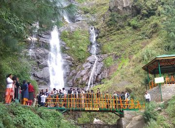 india/himachal-pradesh/attraction/baror-parsha-waterfall