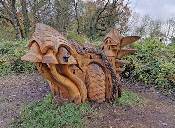 united-kingdom/bristol/attraction/dragon-mushroom-castle-sculpture