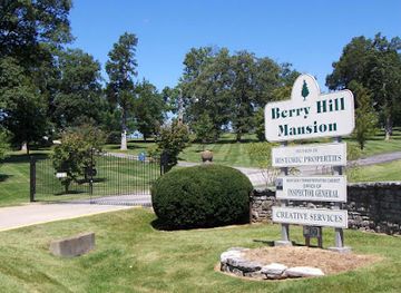 kentucky/frankfort/attraction/berry-hill-mansion