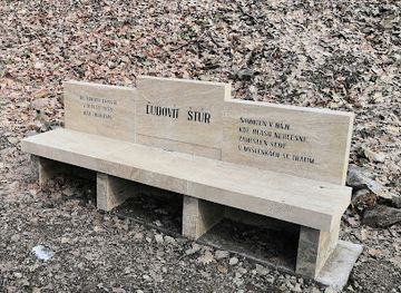 slovakia/zahorie/attraction/sturova-lavicka