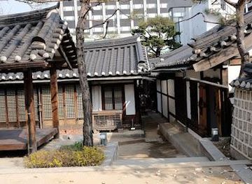 south-korea/gyeonggi-province/attraction/bukchon-traditional-culture-center