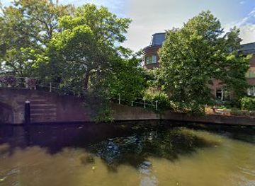 netherlands/leiden/attraction/pilgrim-skulptur