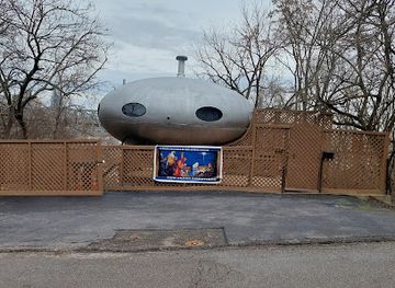kentucky/covington/attraction/the-futuro-house