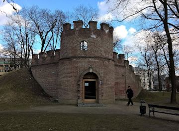 poland/radom/attraction/sztuczne-ruiny