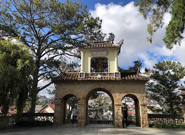 vietnam/da-lat/attraction/linh-phong-pagoda