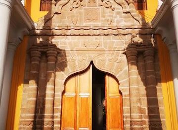 spain/granada/attraction/house-of-the-three-worlds