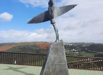 portugal/sintra/attraction/praia-de-ribeira-d-ilhas